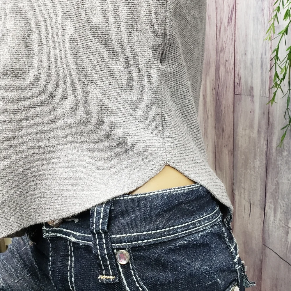 Anthro Ember Gray Sweater with Embroidered Cut Outs & Pearls Sleeve - Picture 4 of 12